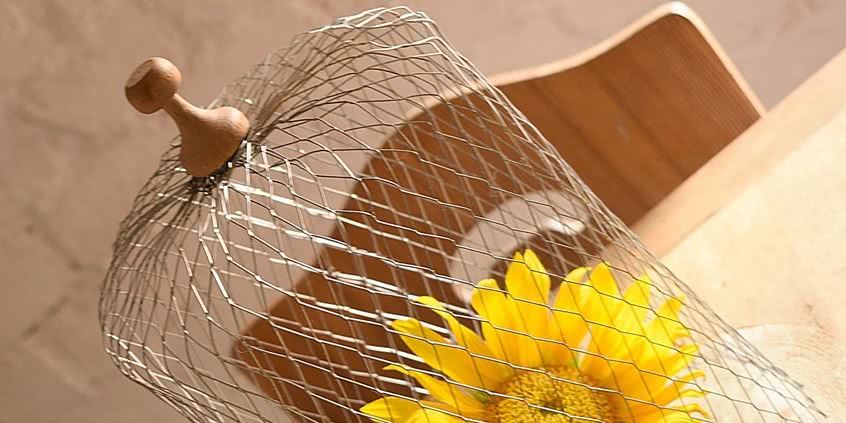 Dekoracyjny kosz z siatki